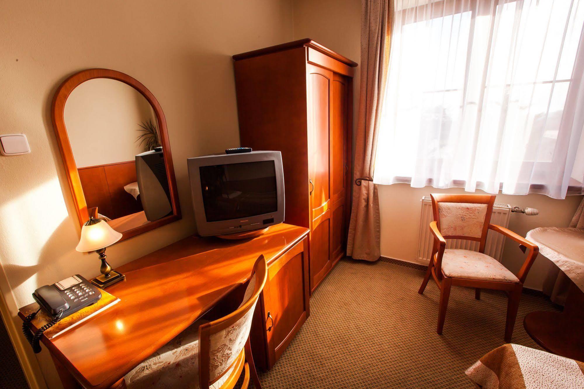 Park Hotel Tartuf Beladice Exterior foto